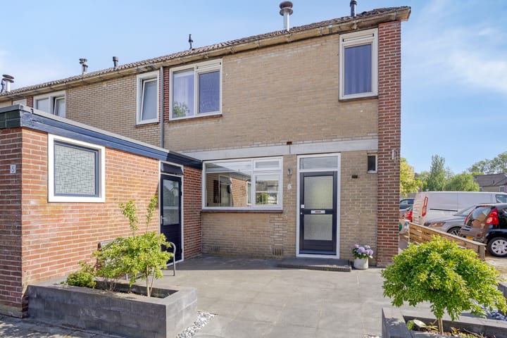 Photo 38 of Uranus 5