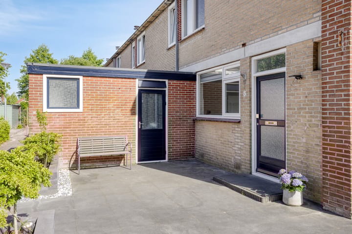 Photo 39 of Uranus 5