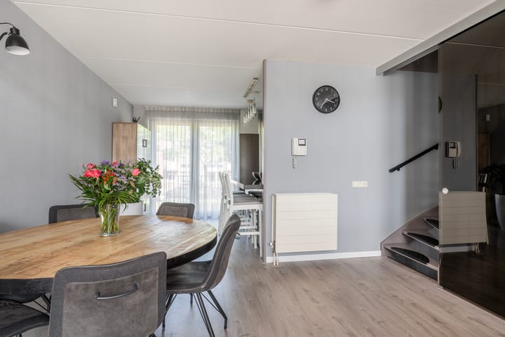 Foto 9 van Burgemeester Van Haarenlaan 1518