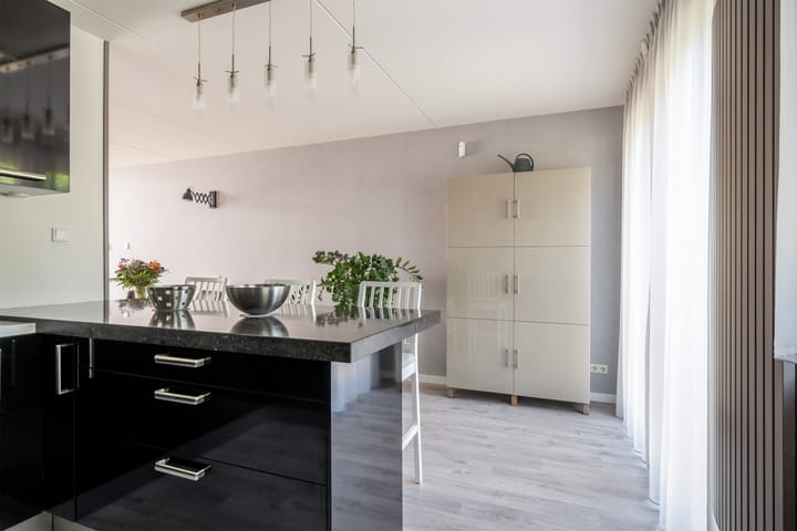 Foto 13 van Burgemeester Van Haarenlaan 1518