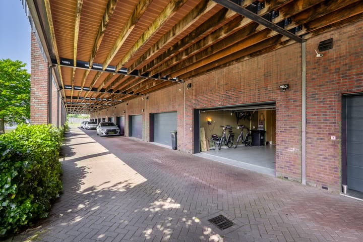 Foto 42 van Burgemeester Van Haarenlaan 1518