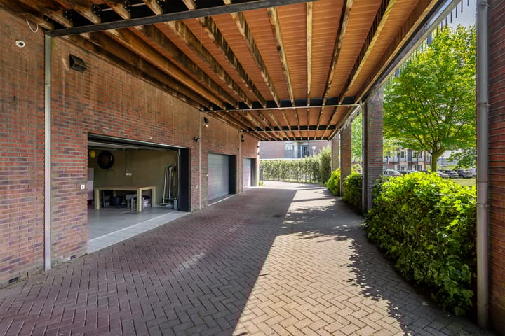 Foto 43 van Burgemeester Van Haarenlaan 1518