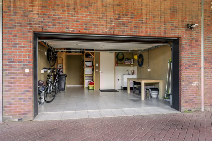 Foto 44 van Burgemeester Van Haarenlaan 1518