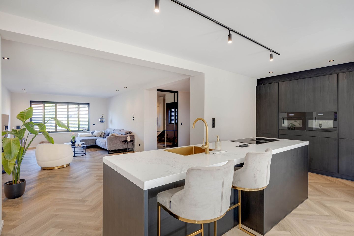 Foto 25 van Mergelakker 58