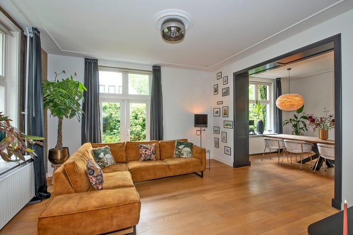 Photo 11 of C.T. Storkstraat 42