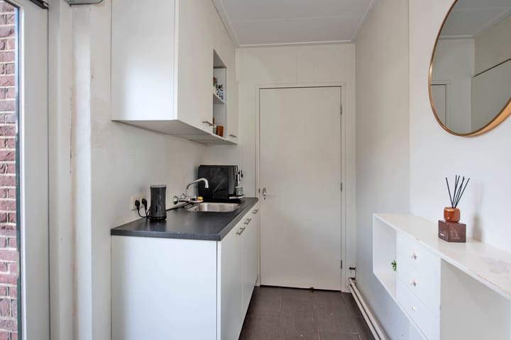 Photo 28 of C.T. Storkstraat 42