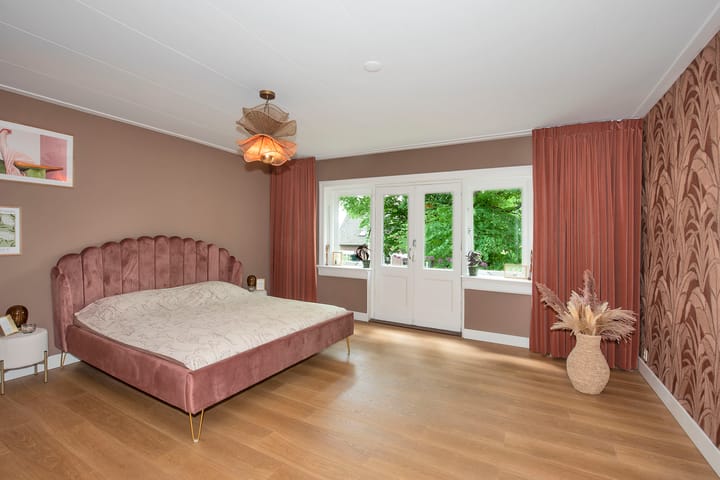 Photo 46 of C.T. Storkstraat 42