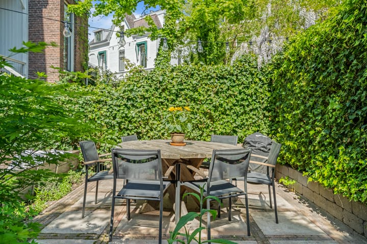 Foto 37 van Alexander Numankade 23-A