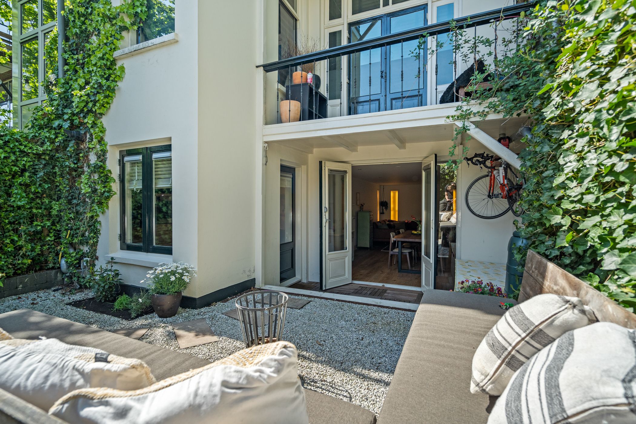 Foto 39 van Alexander Numankade 23-A