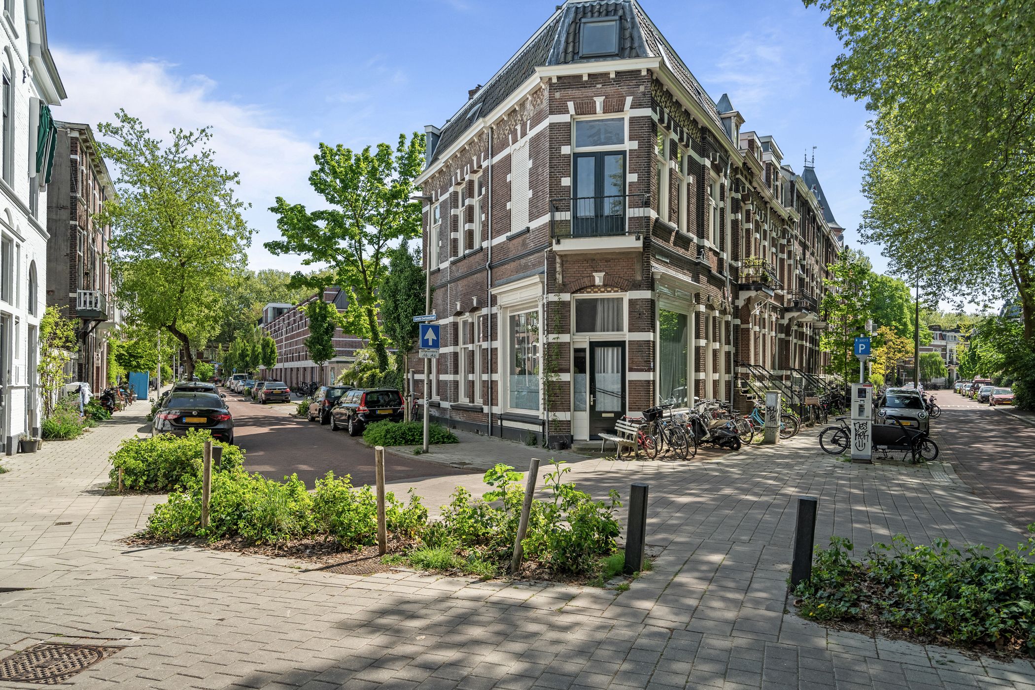 Foto 48 van Alexander Numankade 23-A