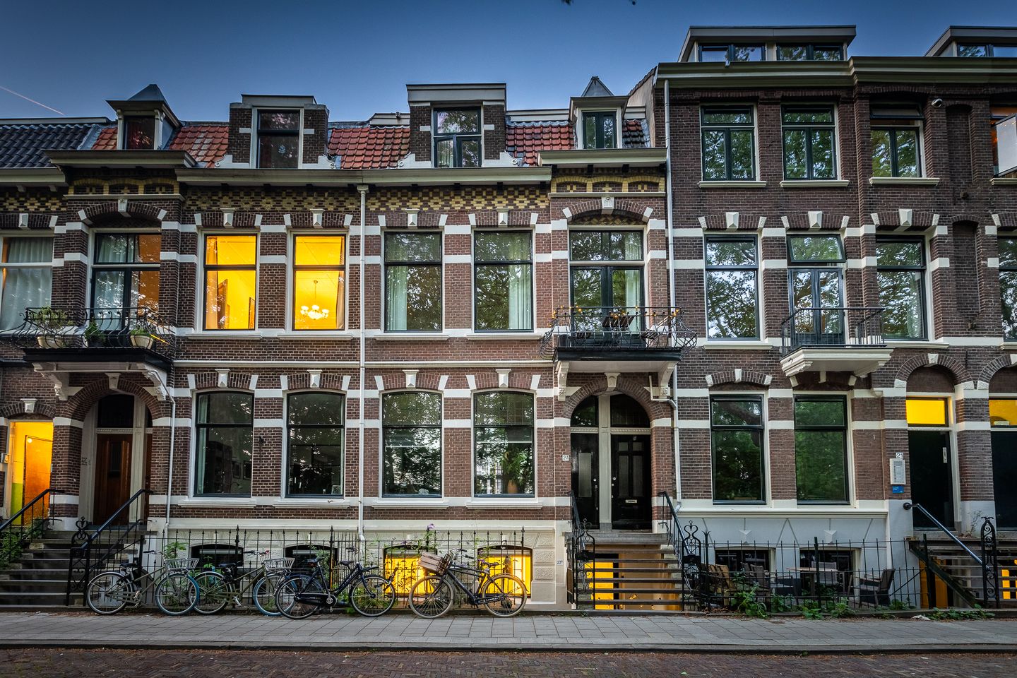 Foto 50 van Alexander Numankade 23-A