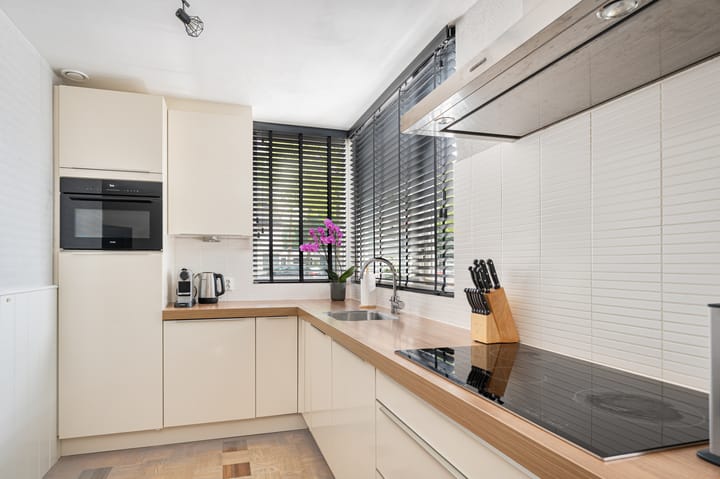 Photo 13 of Aagje Dekenstraat 7