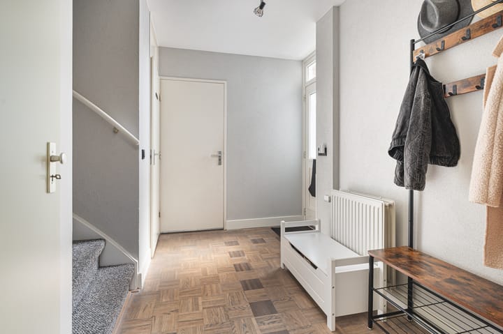 Photo 15 of Aagje Dekenstraat 7