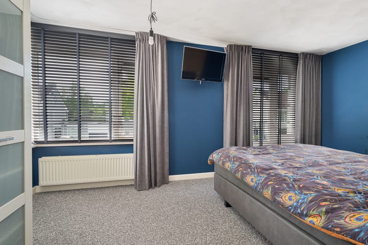 Photo 17 of Aagje Dekenstraat 7