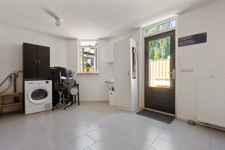 Foto 14 van Willem Alexanderhof 9