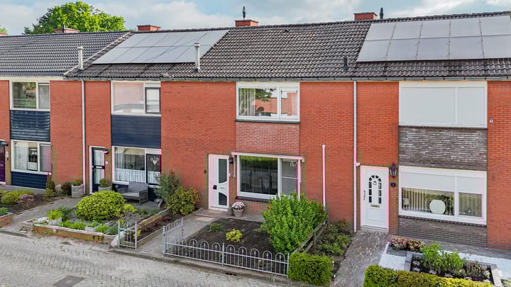 Photo 2 of Iemschoer 9