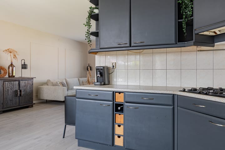 Photo 18 of Iemschoer 9