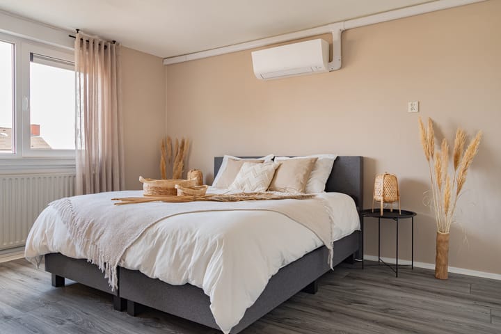 Photo 25 of Iemschoer 9