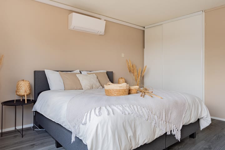 Photo 26 of Iemschoer 9