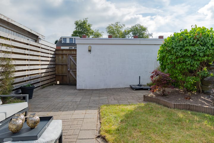 Photo 39 of Iemschoer 9