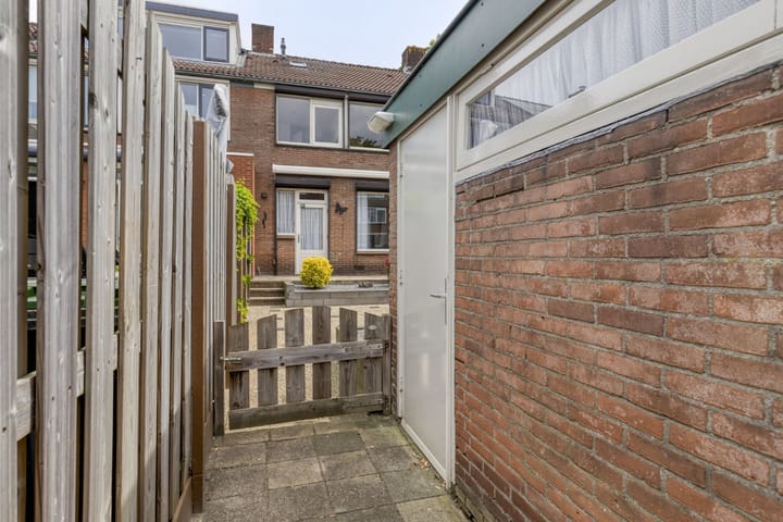 Photo 24 of Wethouder Winterinkstraat 24