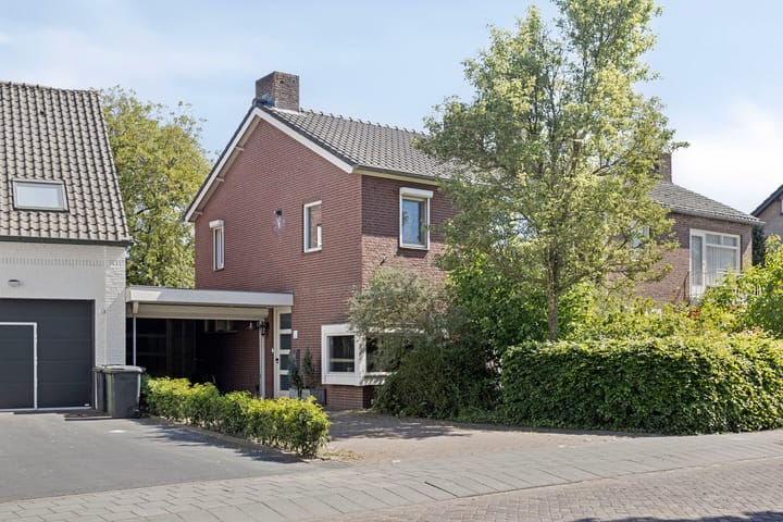 Photo 1 of Oranjestraat 68