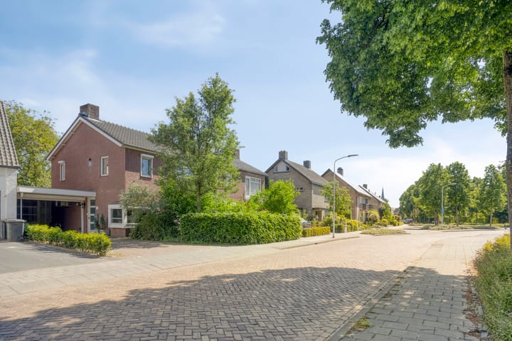 Photo 2 of Oranjestraat 68