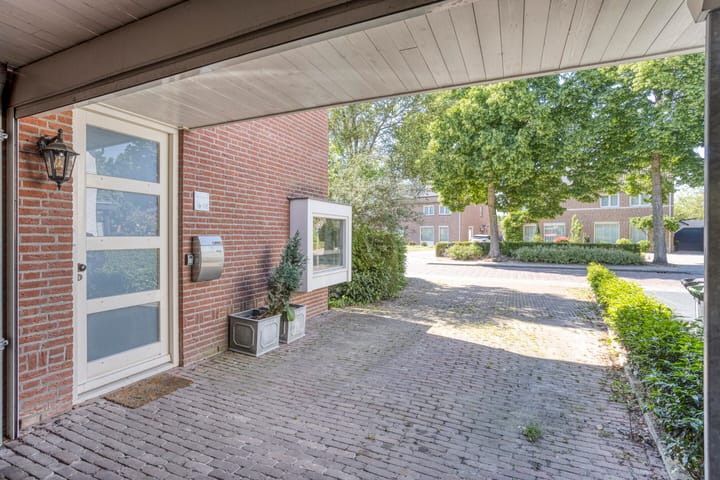 Photo 4 of Oranjestraat 68