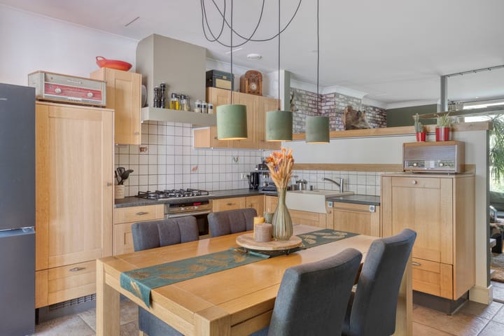 Photo 15 of Oranjestraat 68