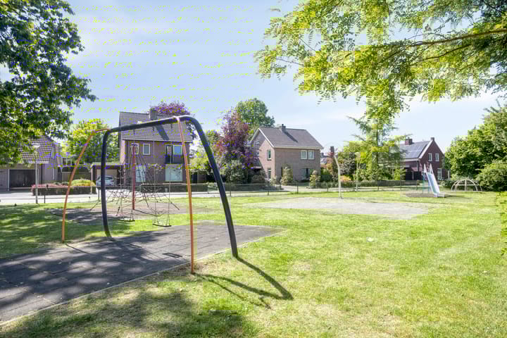 Photo 43 of Oranjestraat 68