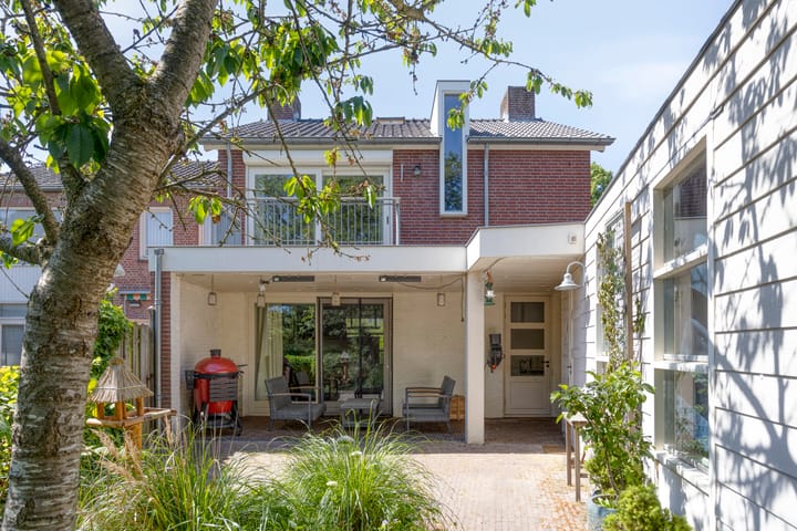 Photo 44 of Oranjestraat 68