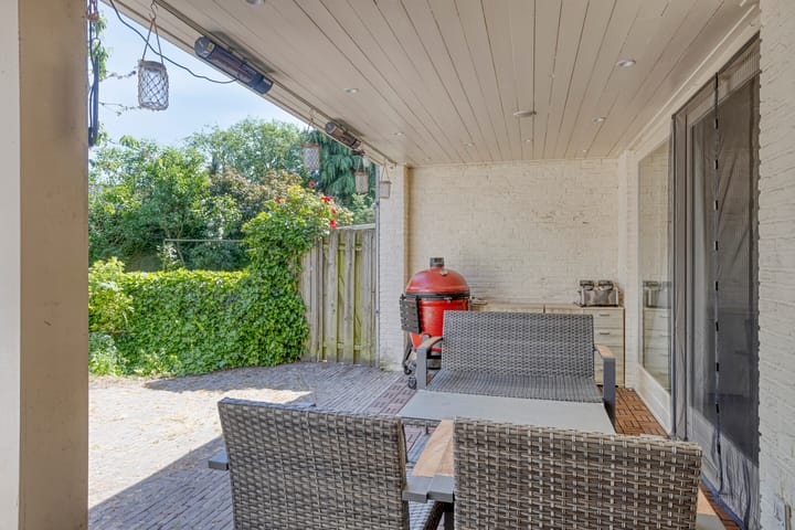 Photo 34 of Oranjestraat 68