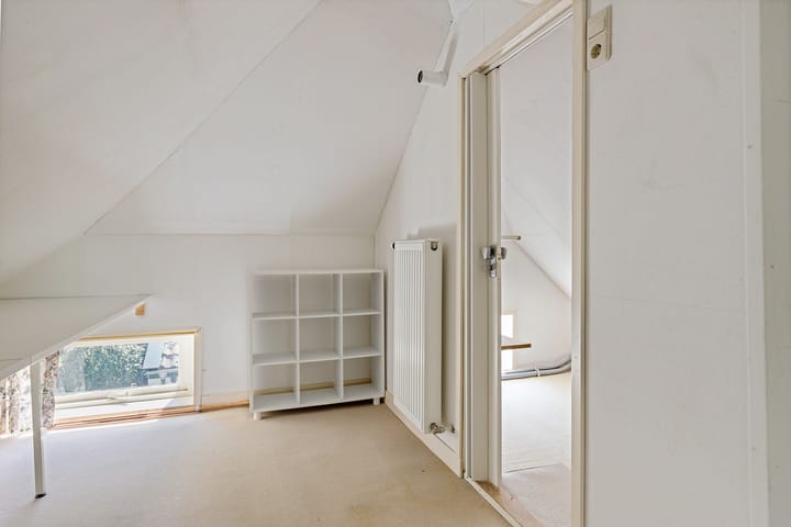 Foto 24 van E L Ubbensweg 1