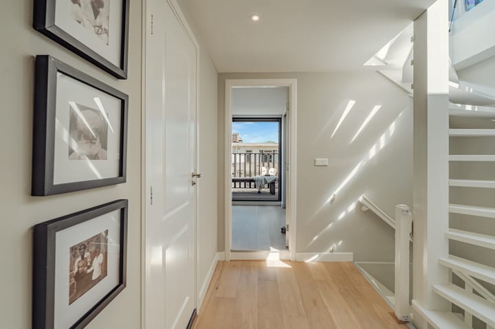 Photo 16 of Orteliusstraat 68-2