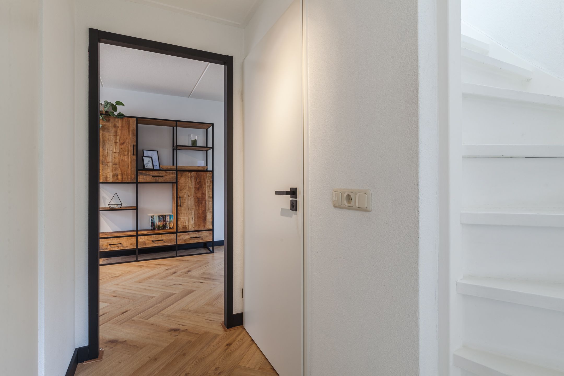 Photo 6 of Sint Annastraat 7