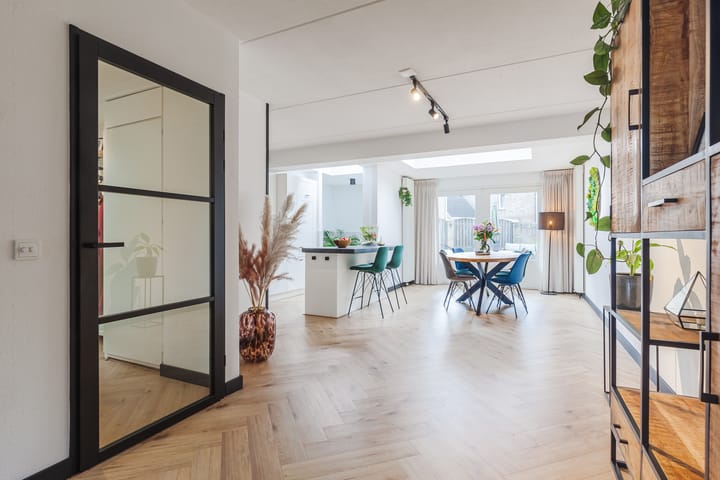 Photo 3 of Sint Annastraat 7