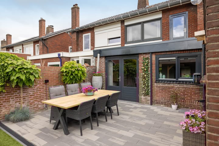 Foto 29 van Sloetsweg 143