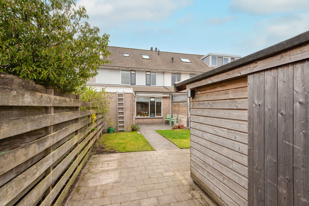 Photo 2 of Haagwinde 64