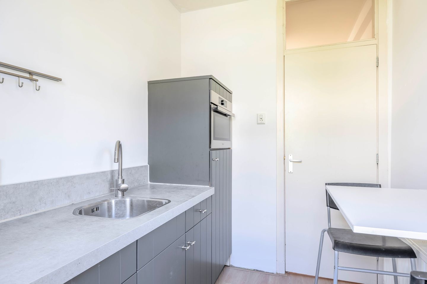 Photo 14 of Delfgaauwstraat 41-B