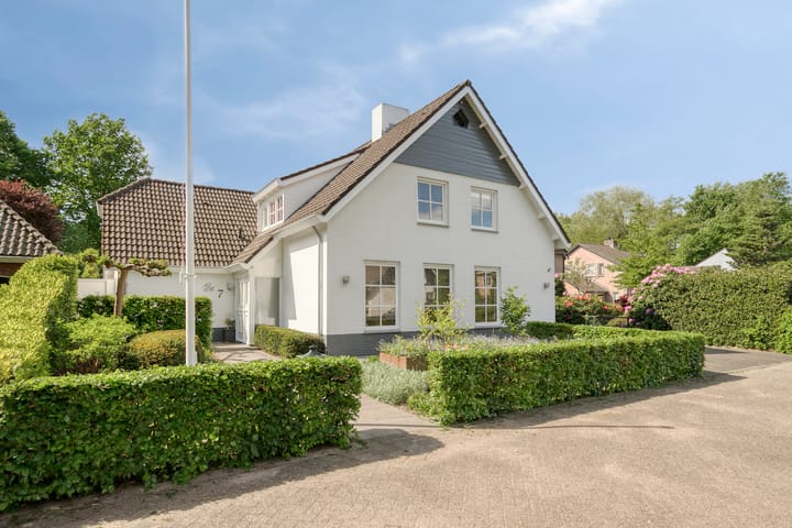 Foto 6 van Vlierbes 7