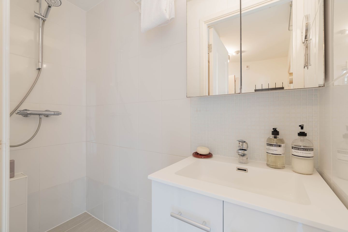 Foto 19 van Bloys van Treslongstraat 56-1