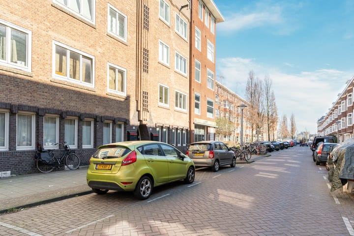 Foto 28 van Bloys van Treslongstraat 56-1