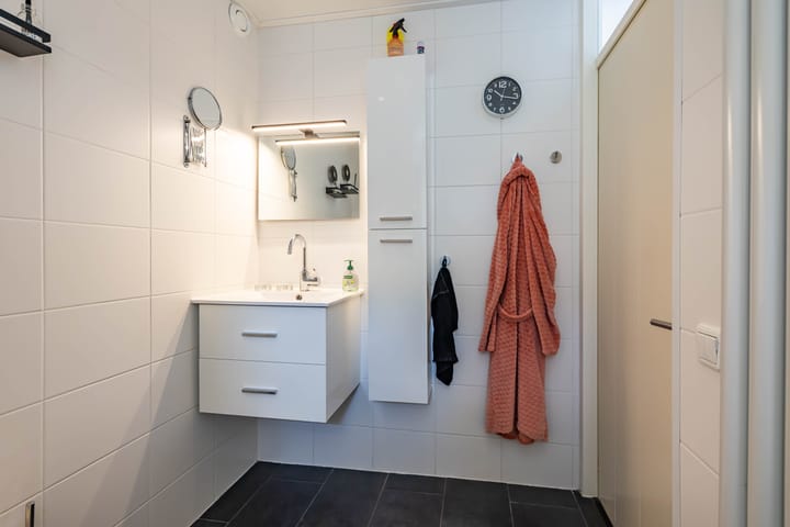 Foto 28 van Van der Vlugtstraat 15