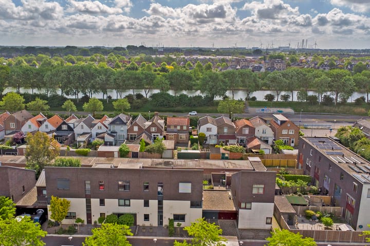 Photo 28 of Lingestraat 51