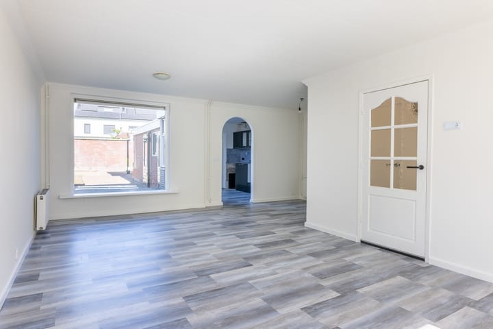 Foto 9 van Burgemeester Wallerstraat 21