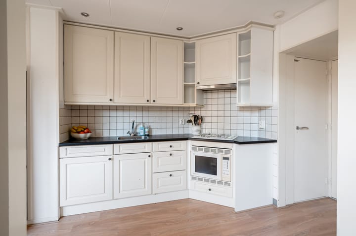 Photo 19 of Herman Heyermansstraat 15