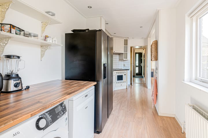 Photo 25 of Herman Heyermansstraat 15