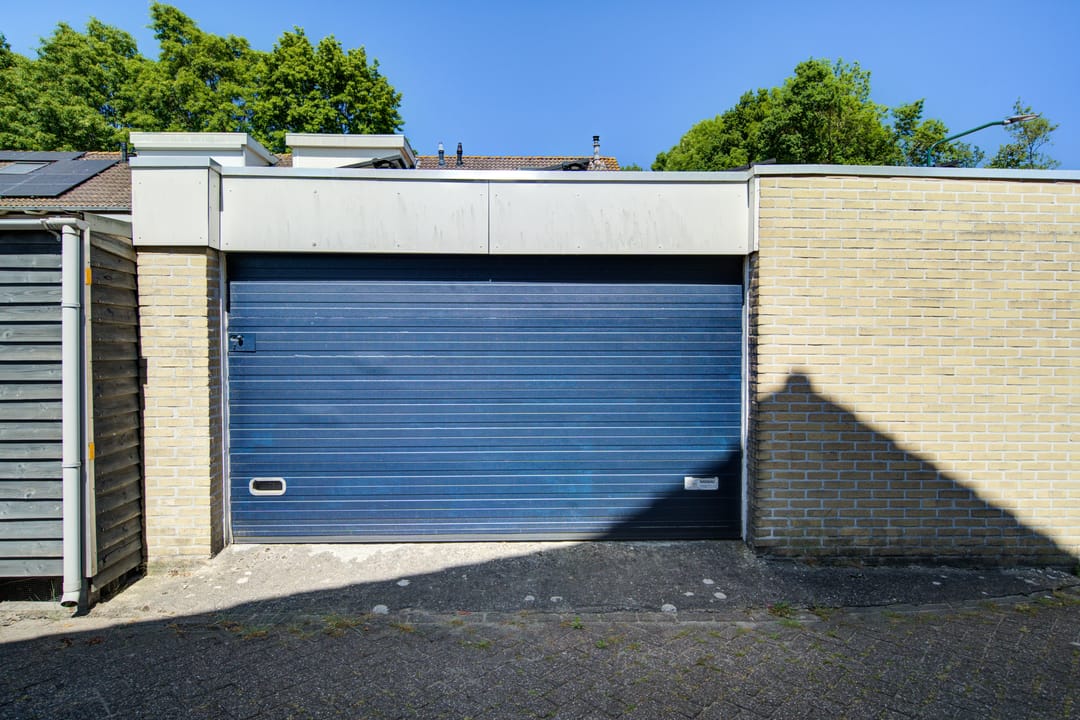 Photo 41 of Regentenstraat 17