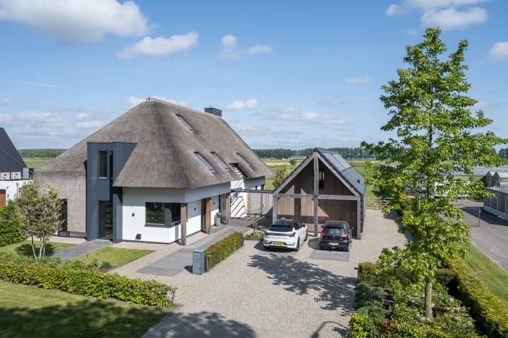 Photo 3 of De Hoeven 60-E