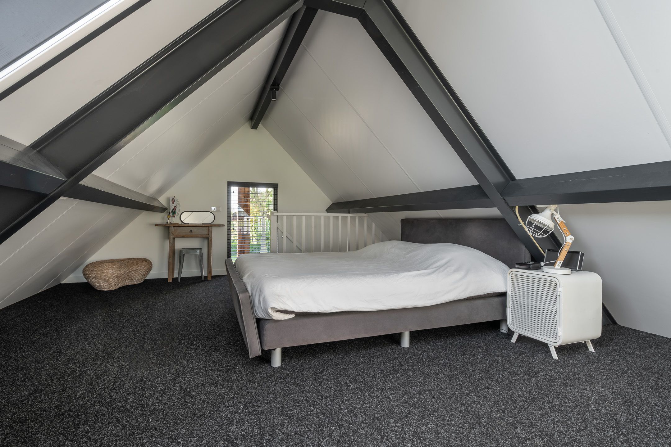 Foto 45 van De Hoeven 60-E